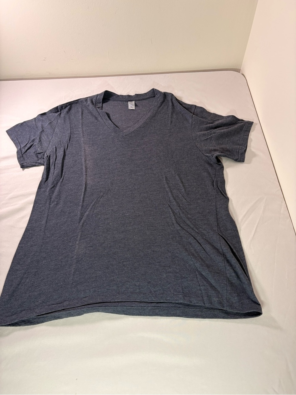 Alternative Men's V-Neck Short Sleeve Shirt - Heather Navy